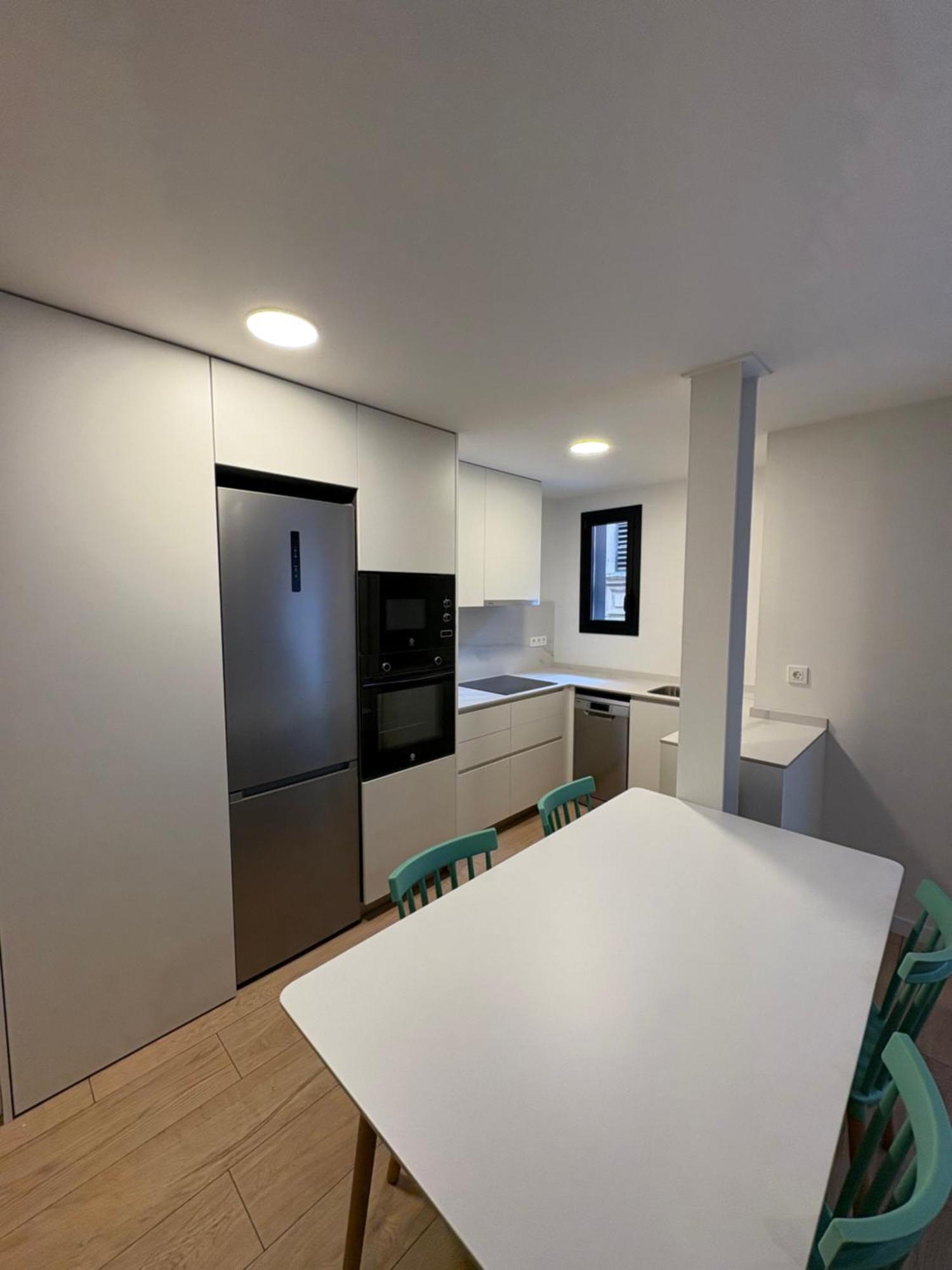Reusia Apartaments ภายนอก รูปภาพ